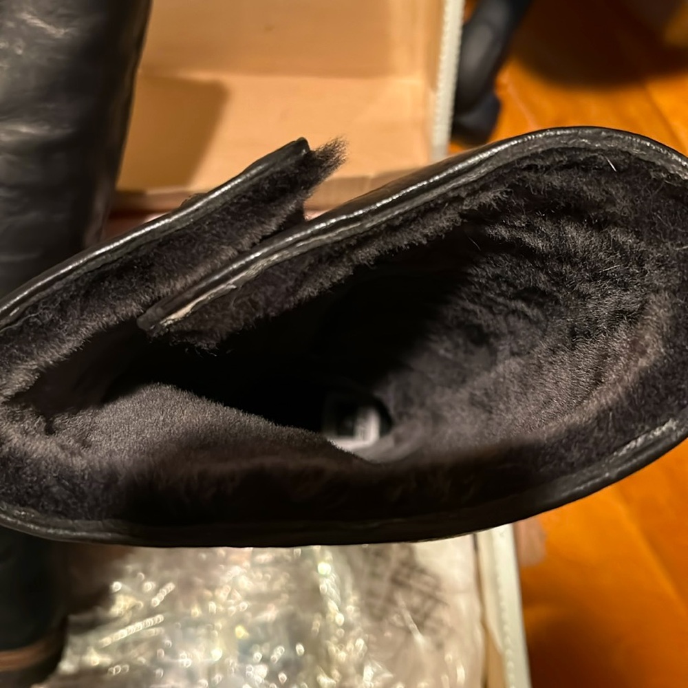 Frye Mara Button Tall Shearling Lined Boots, Black, Size 8, EUC! - Picture 3 of 8